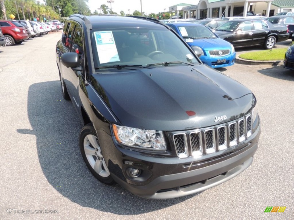 Brilliant Black Crystal Pearl Jeep Compass
