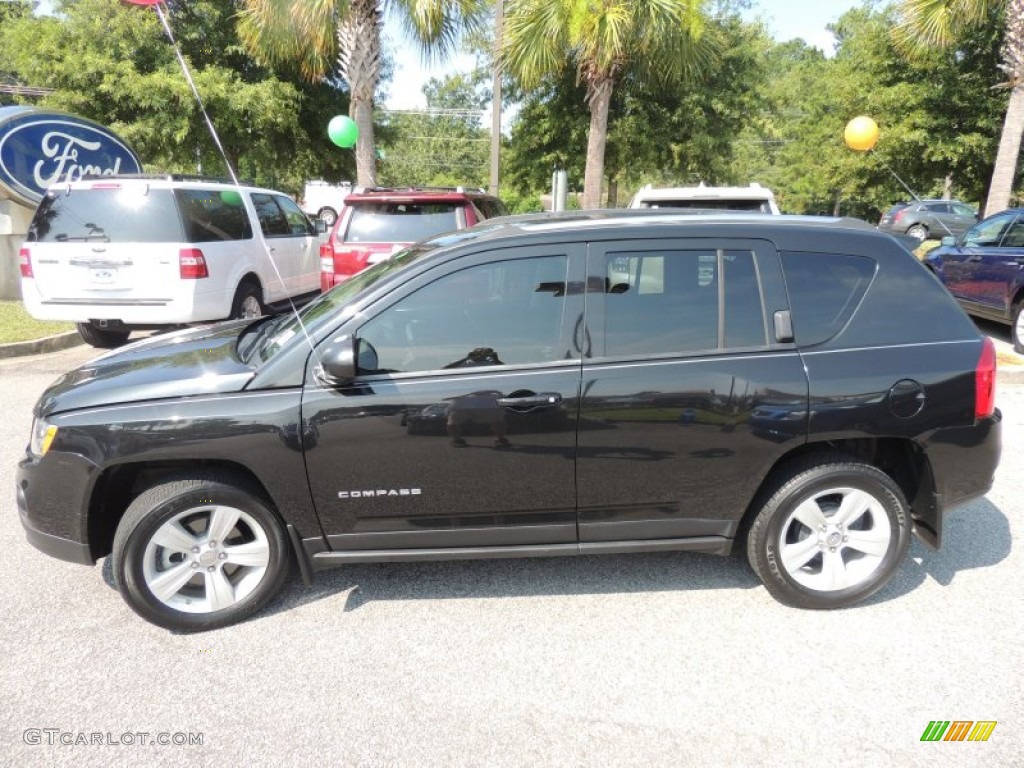 2011 Compass 2.0 - Brilliant Black Crystal Pearl / Dark Slate Gray photo #2