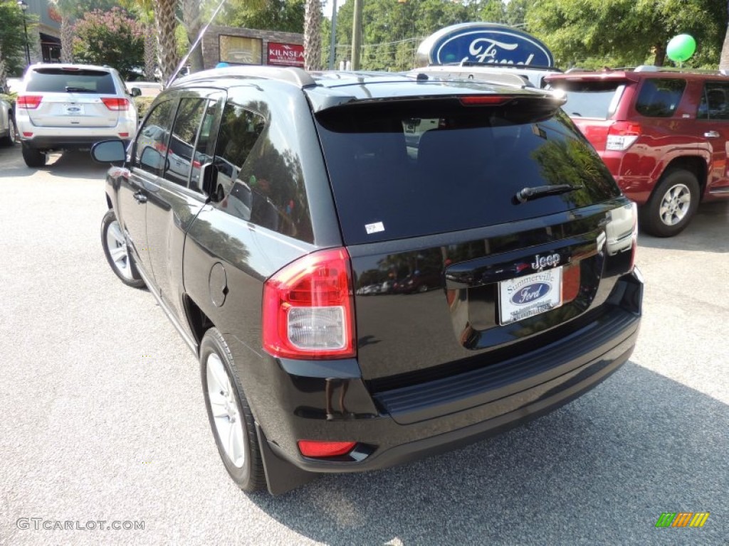 2011 Compass 2.0 - Brilliant Black Crystal Pearl / Dark Slate Gray photo #15