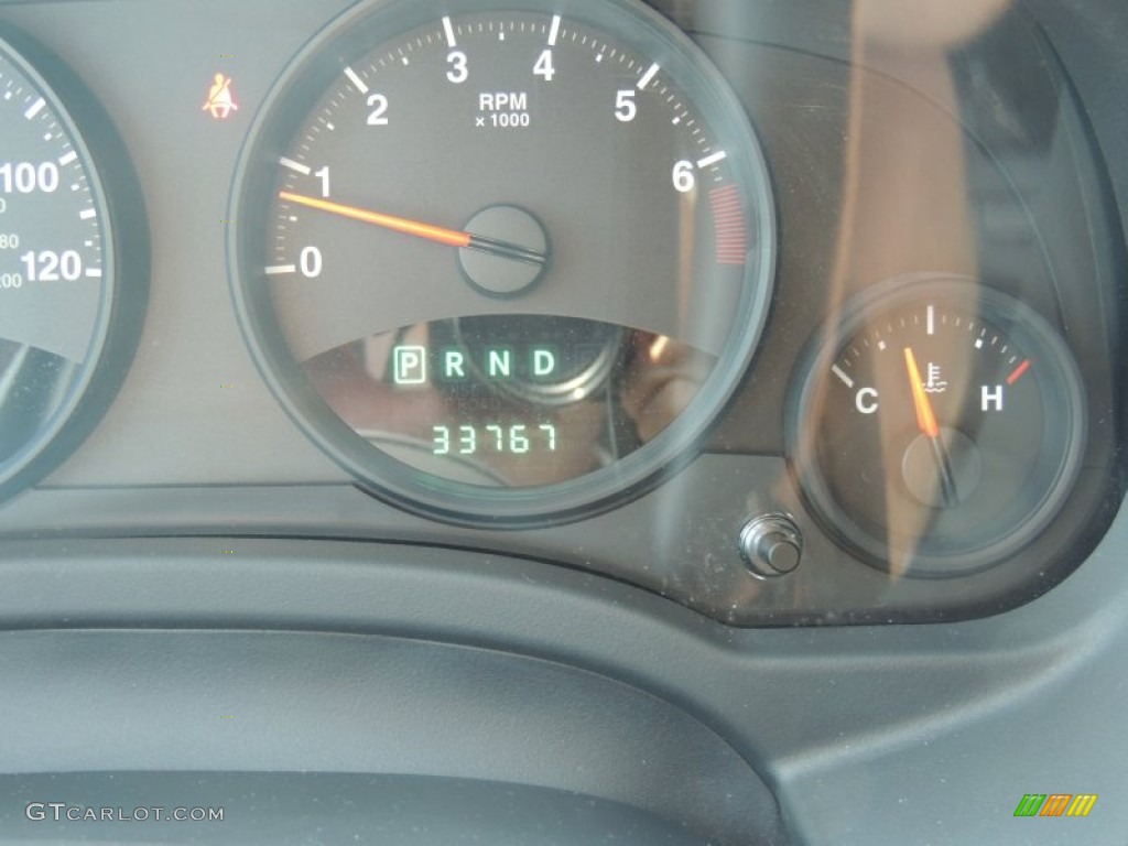 2011 Compass 2.0 - Brilliant Black Crystal Pearl / Dark Slate Gray photo #23