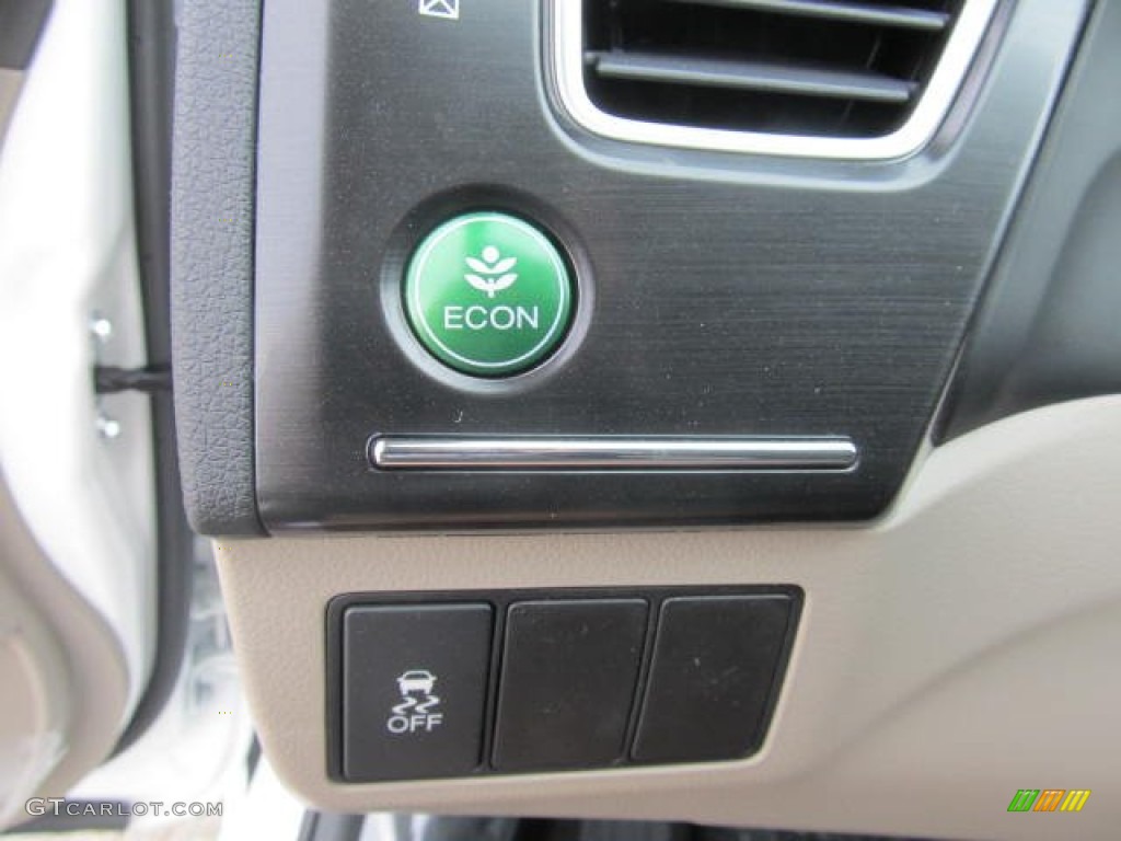 2013 Honda Civic EX Sedan Controls Photos