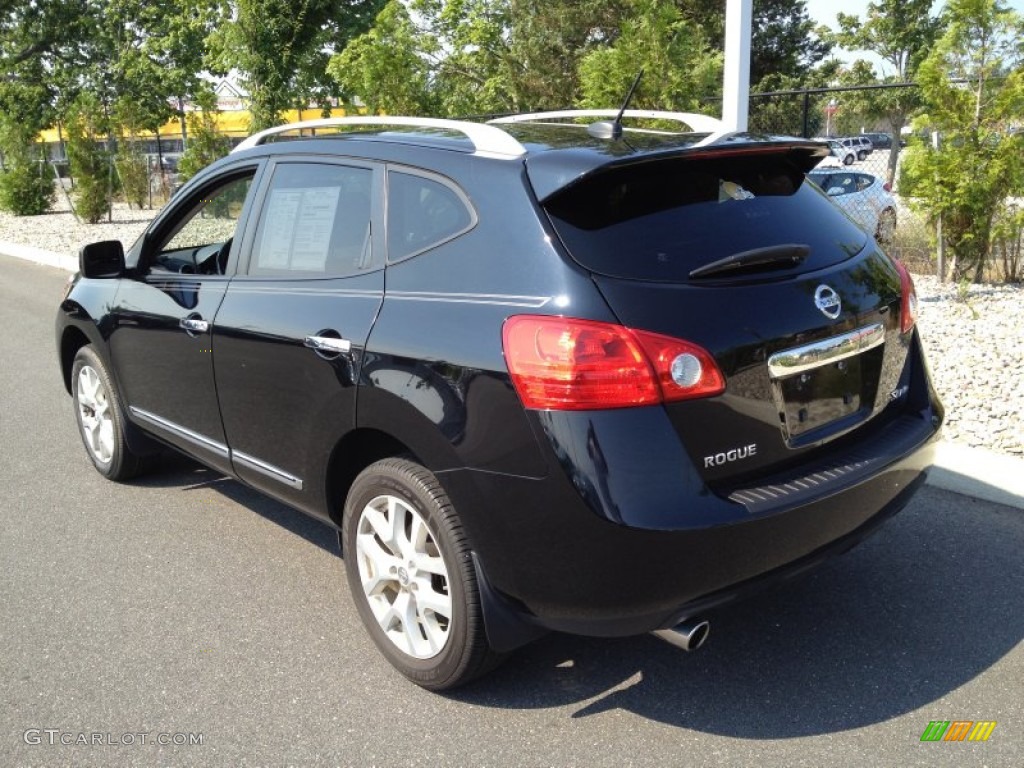 2011 Rogue SL AWD - Wicked Black / Black photo #5