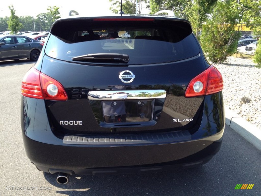 2011 Rogue SL AWD - Wicked Black / Black photo #6