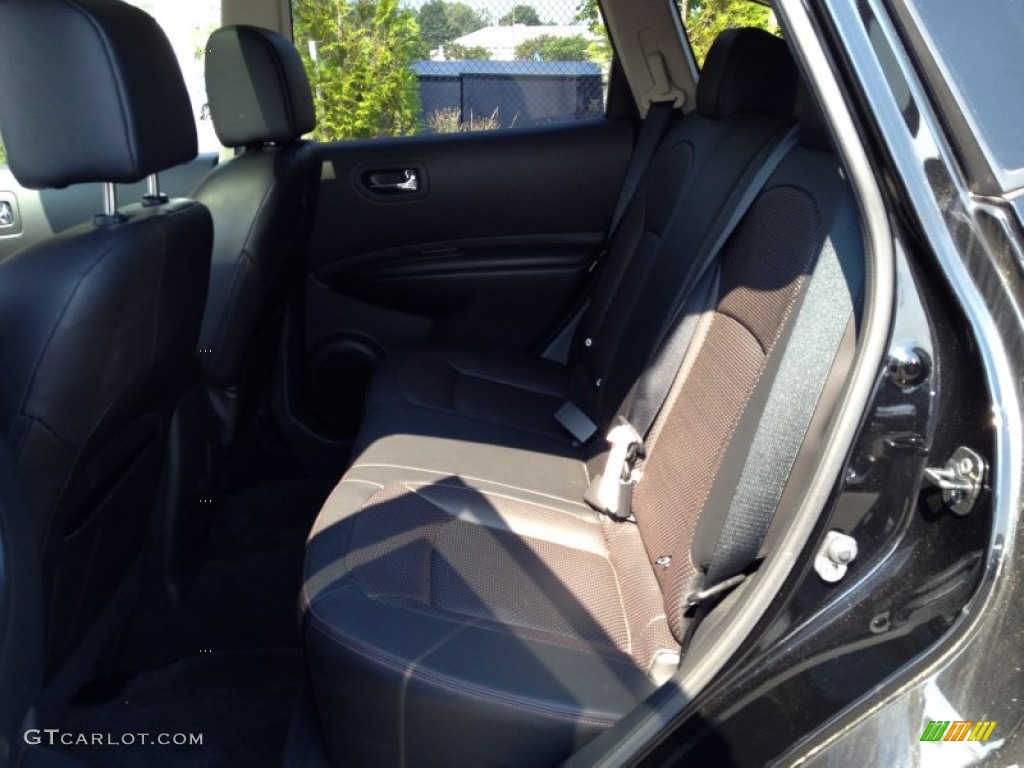 2011 Rogue SL AWD - Wicked Black / Black photo #7