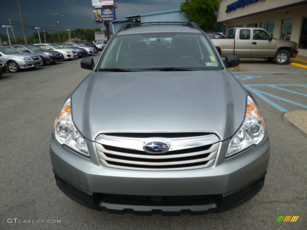 2011 Outback 2.5i Wagon - Steel Silver Metallic / Off Black photo #2