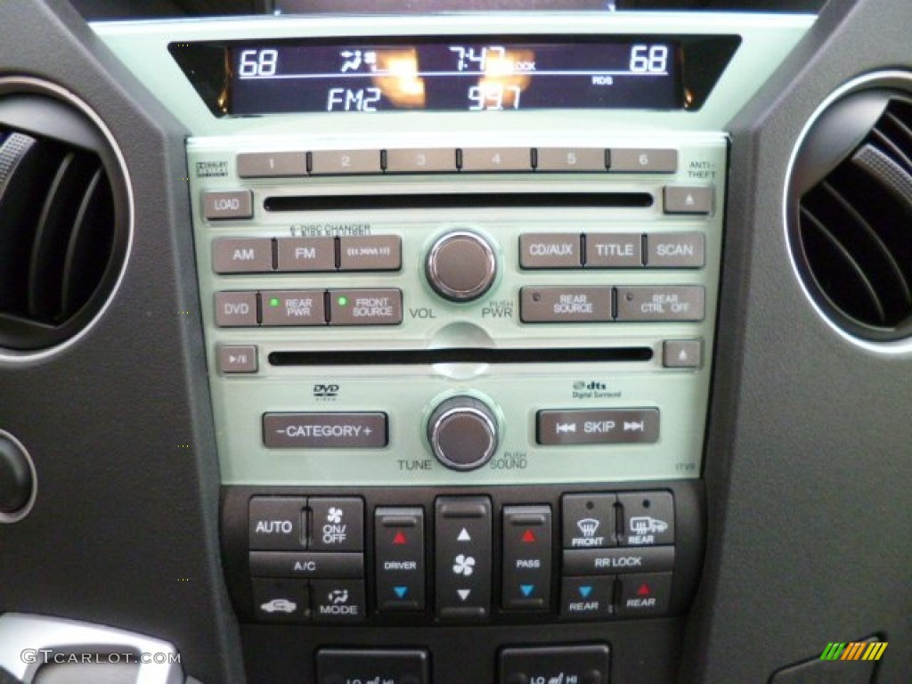 2011 Honda Pilot EX-L 4WD Controls Photo #83533356