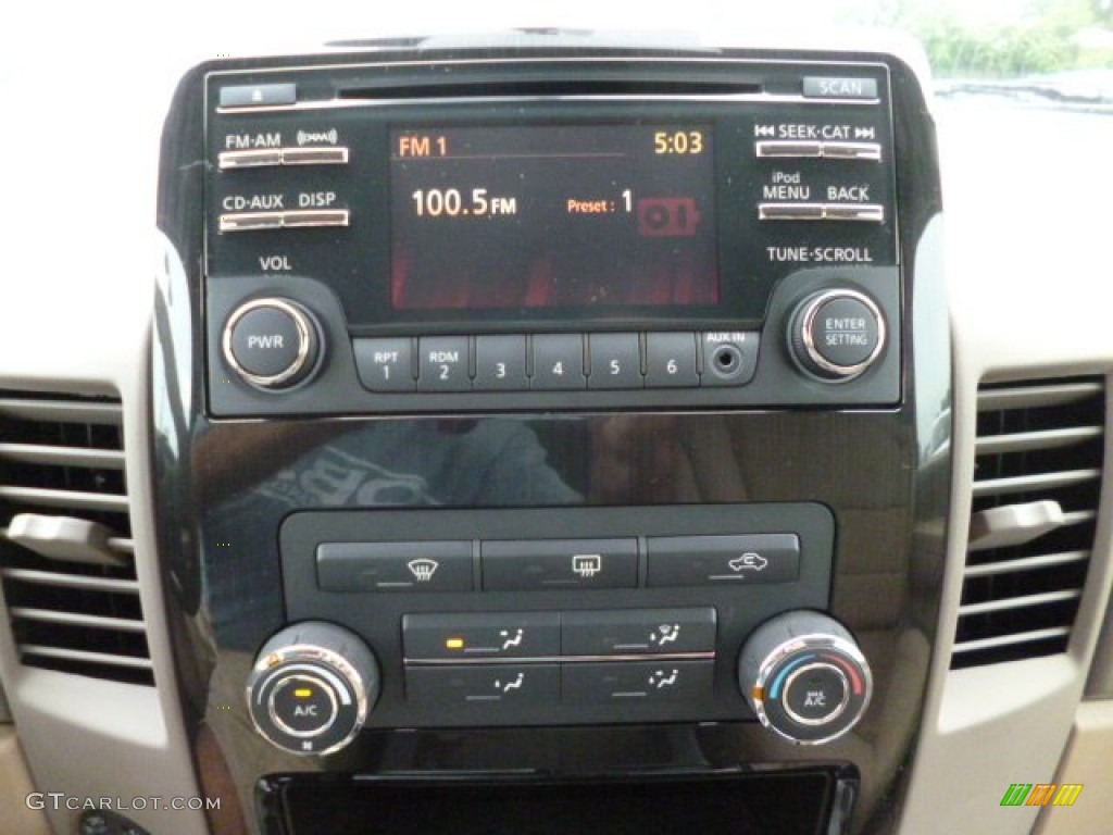 2013 Titan SV Crew Cab 4x4 - Cayenne Red / Almond photo #19