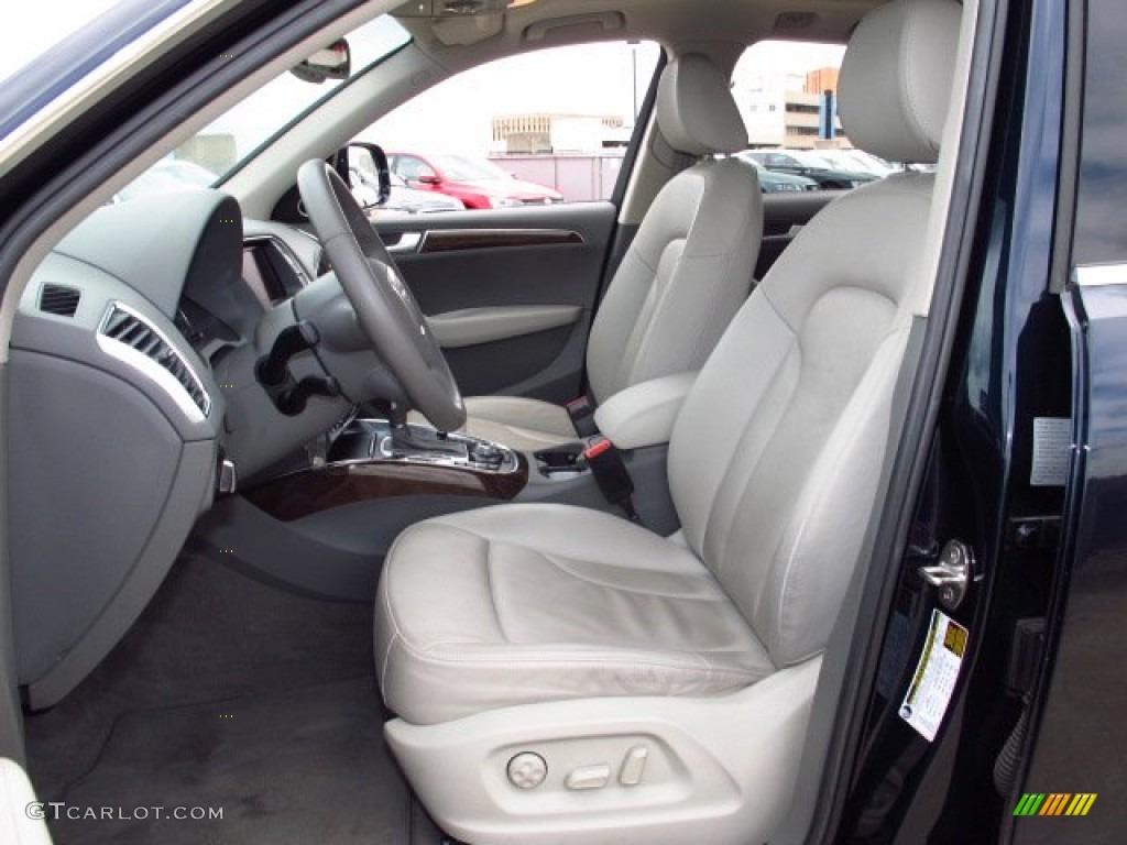 2010 Audi Q5 3.2 quattro Front Seat Photo #83536008