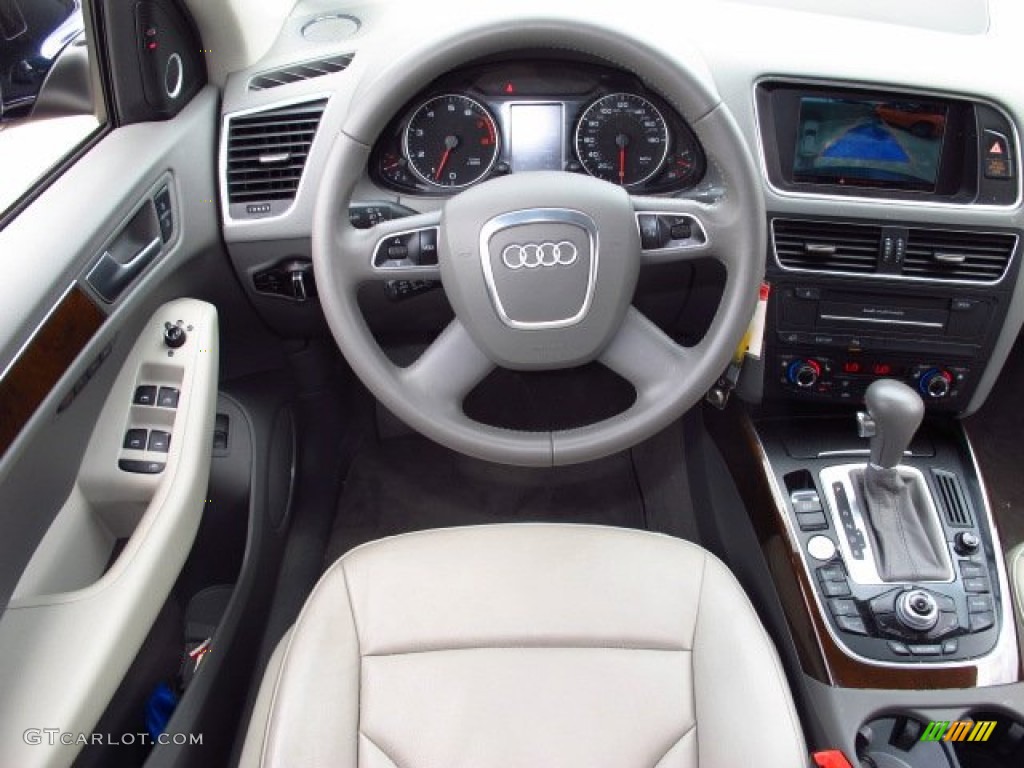 2010 Audi Q5 3.2 quattro Cardamom Beige Dashboard Photo #83536131