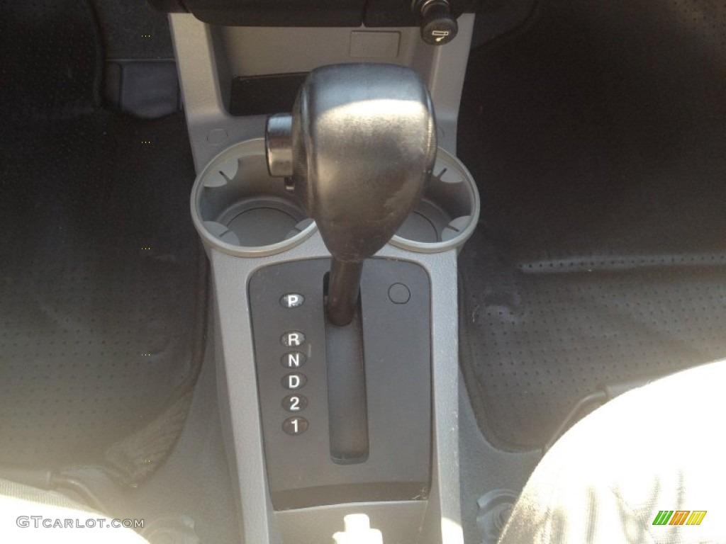 2004 Kia Rio Cinco Wagon 4 Speed Automatic Transmission Photo #83536581