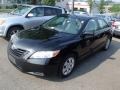 Black - Camry LE Photo No. 3