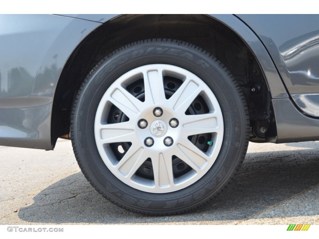 2013 Toyota Matrix L Wheel Photos