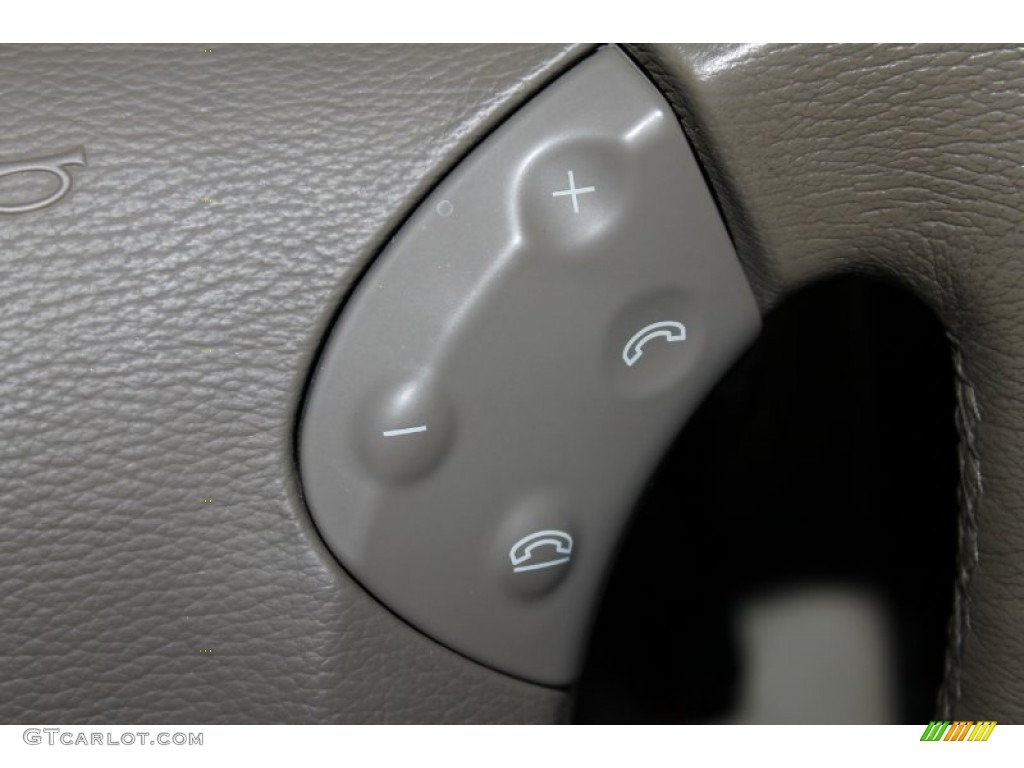 2005 Mercedes-Benz C 240 Wagon Controls Photos