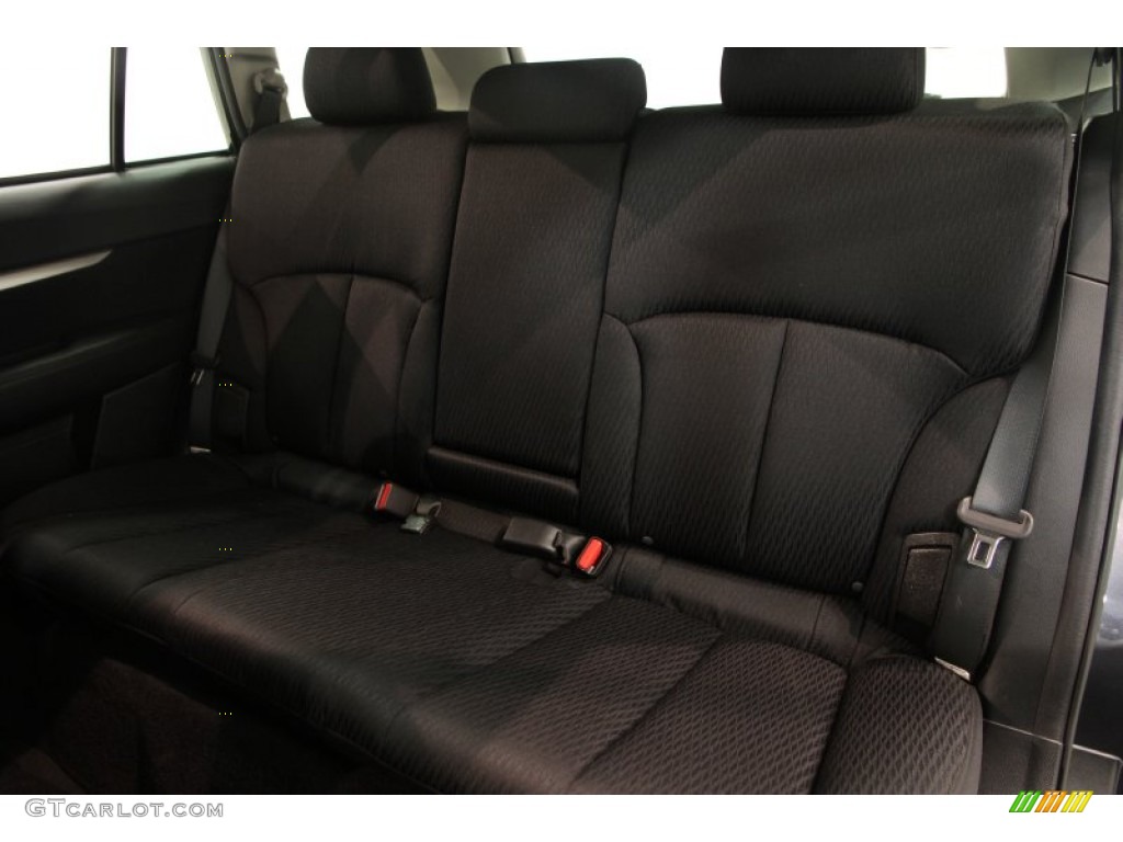 2010 Subaru Outback 2.5i Wagon Rear Seat Photos