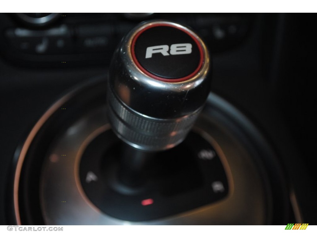 2012 Audi R8 Spyder 5.2 FSI quattro Transmission Photos