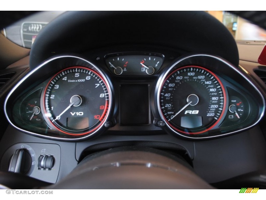 2012 Audi R8 Spyder 5.2 FSI quattro Gauges Photos
