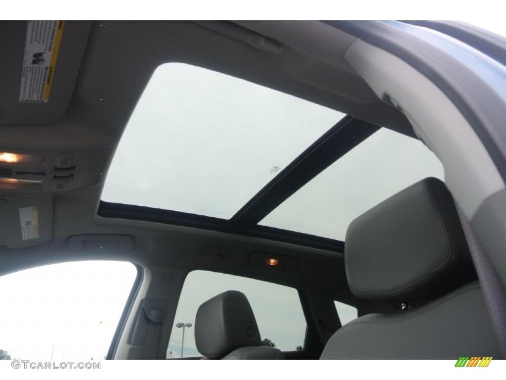2010 Cadillac SRX V6 Sunroof Photos
