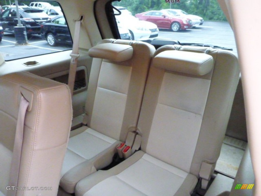 2007 Mountaineer AWD - Vivid Red / Camel photo #7