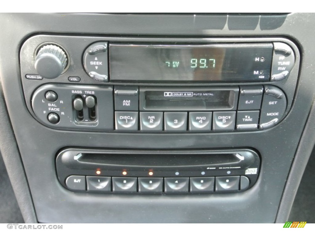 2004 Chrysler Concorde Limited Audio System Photos