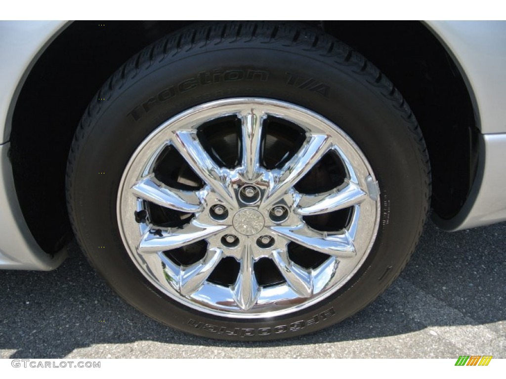 2004 Chrysler Concorde Limited Wheel Photos