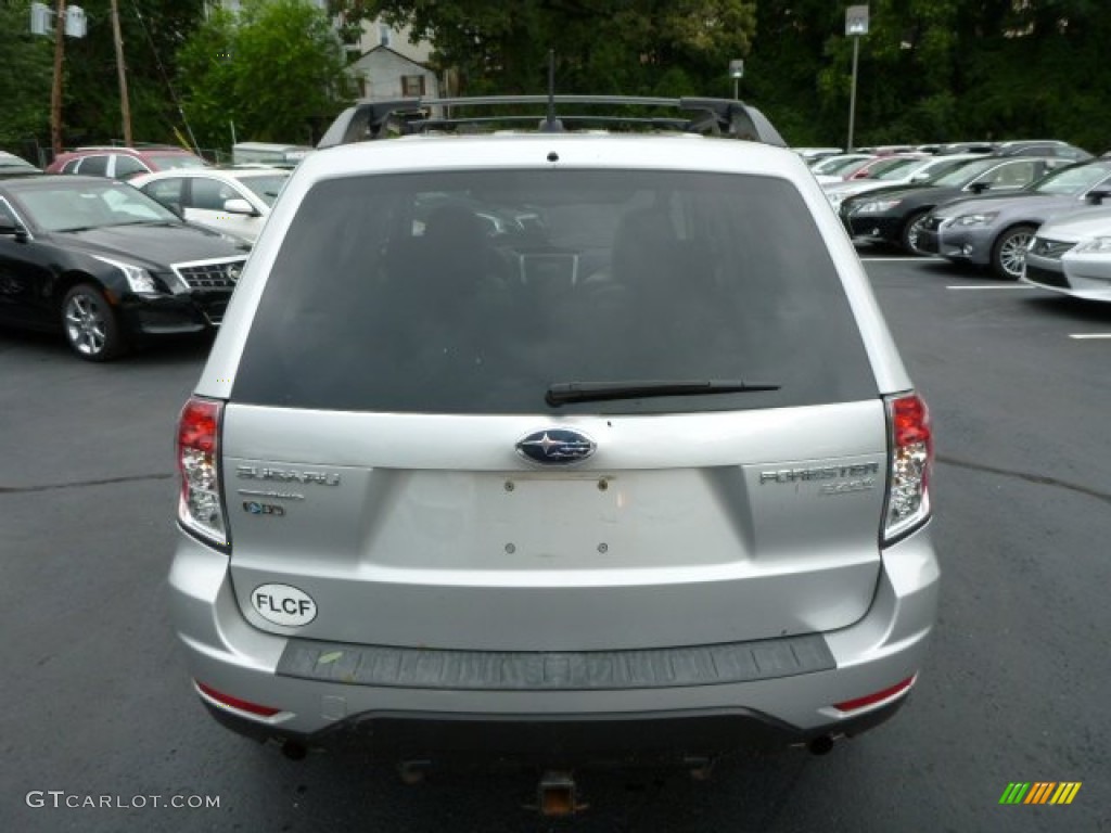 2011 Forester 2.5 X Premium - Spark Silver Metallic / Black photo #12