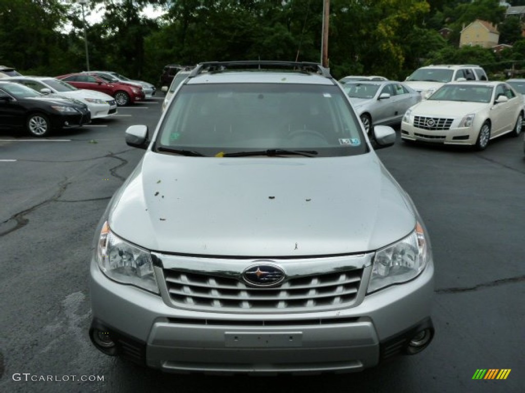2011 Forester 2.5 X Premium - Spark Silver Metallic / Black photo #14