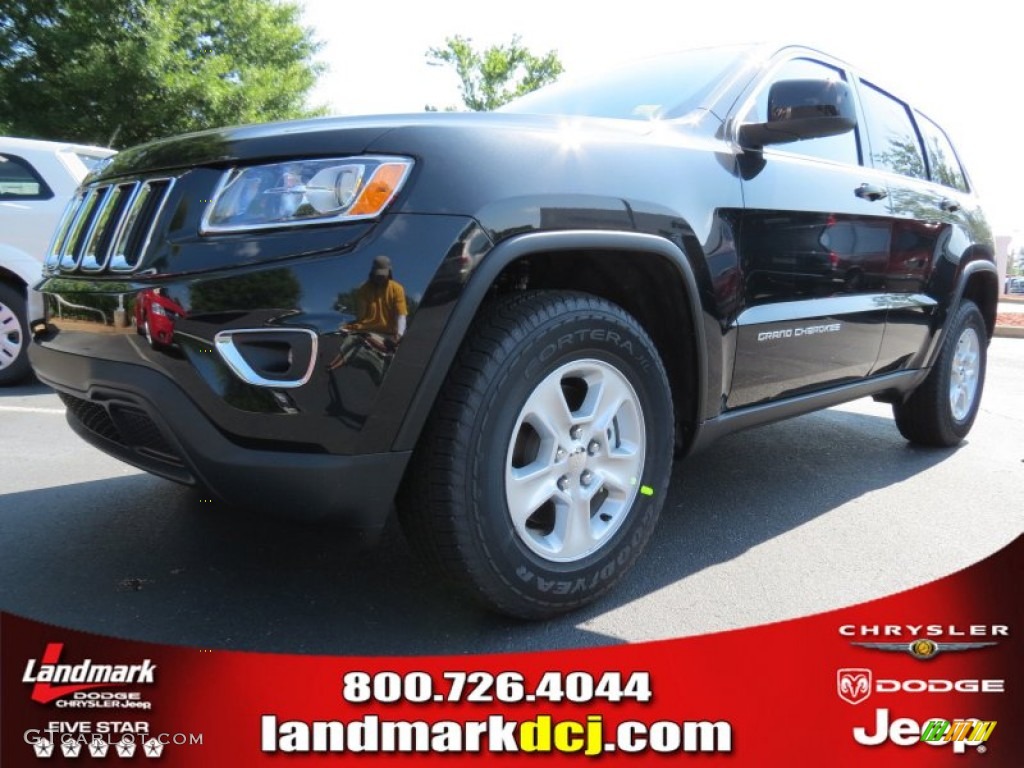 2014 Grand Cherokee Laredo 4x4 - Brilliant Black Crystal Pearl / Morocco Black photo #1