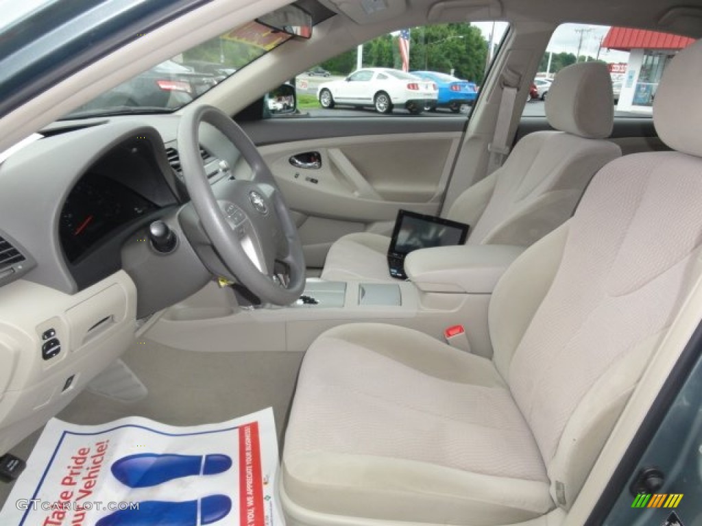 2011 Camry  - Spruce Green Mica / Bisque photo #11