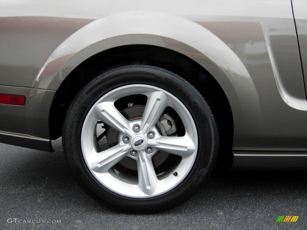 2005 Mustang GT Premium Coupe - Mineral Grey Metallic / Dark Charcoal photo #4