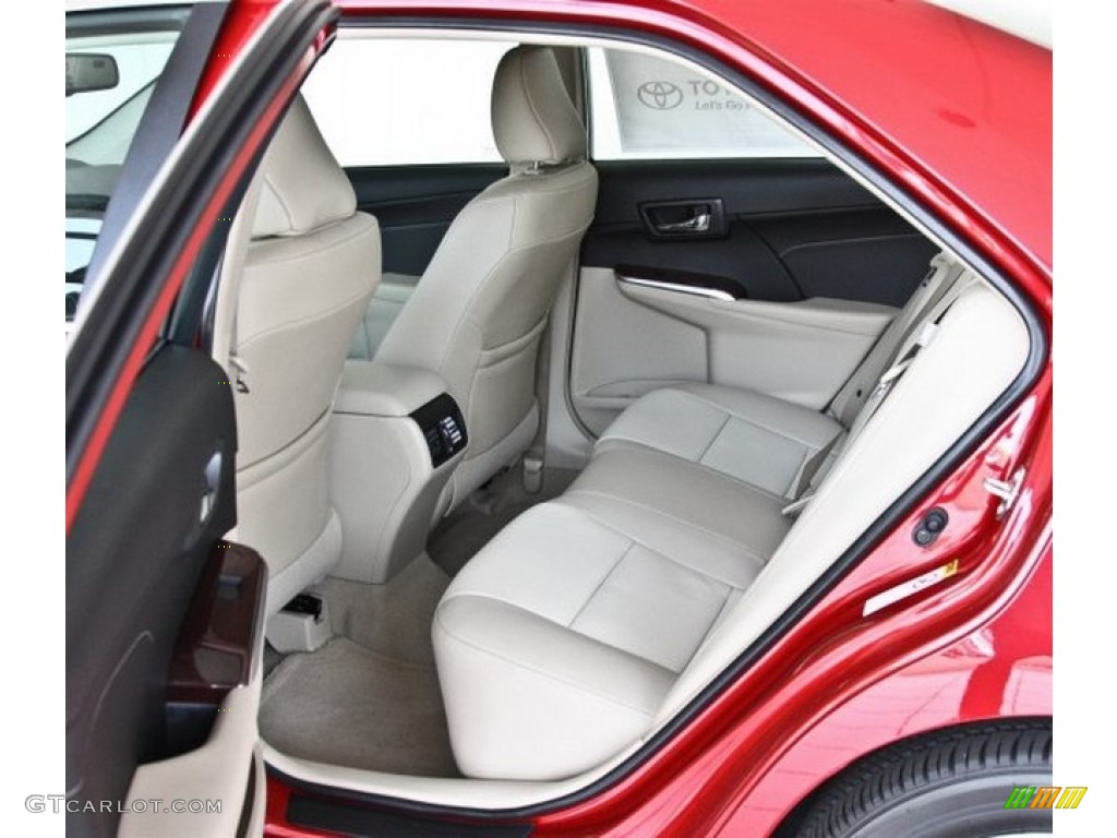 2013 Camry XLE V6 - Barcelona Red Metallic / Ash photo #8
