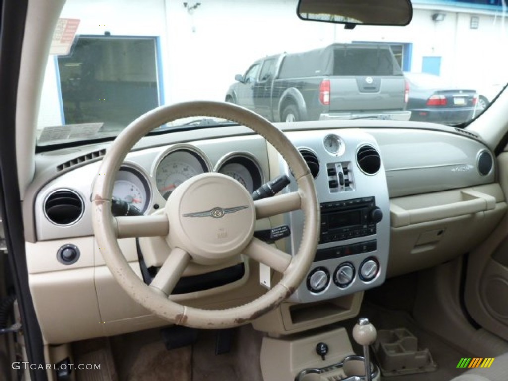 2006 PT Cruiser Limited - Linen Gold Metallic Pearl / Pastel Pebble Beige photo #13