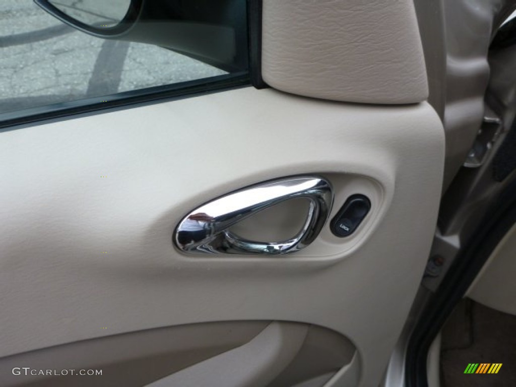 2006 PT Cruiser Limited - Linen Gold Metallic Pearl / Pastel Pebble Beige photo #15