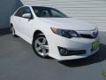 Super White - Camry SE Photo No. 2