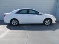 Super White - Camry SE Photo No. 3