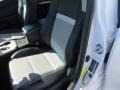Super White - Camry SE Photo No. 32