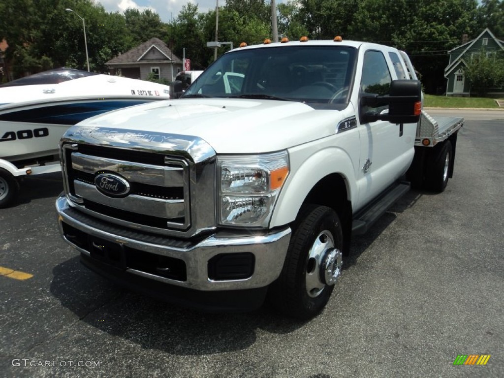 Oxford White 2011 Ford F350 Super Duty XLT SuperCab 4x4 Chassis Exterior Photo #83565561