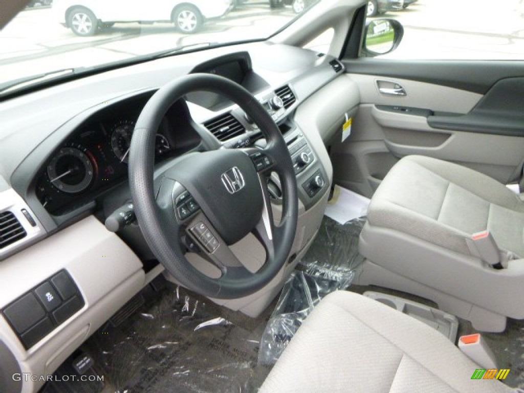 Gray Interior 2014 Honda Odyssey LX Photo #83566110