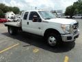 Oxford White - F350 Super Duty XLT SuperCab 4x4 Chassis Photo No. 24