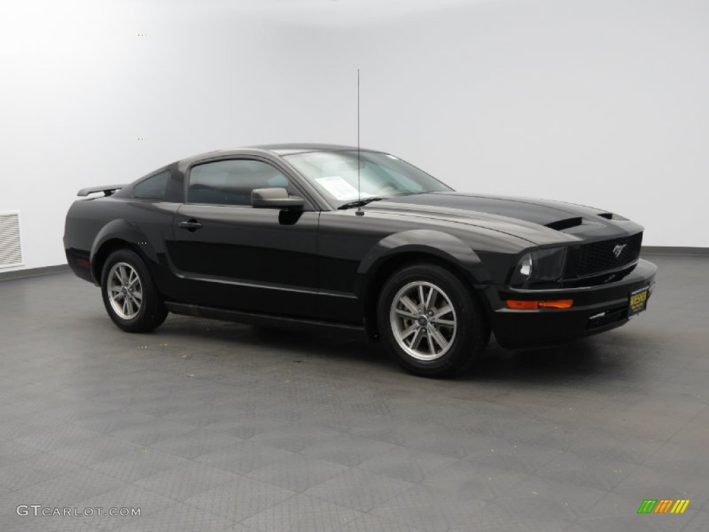 2005 Mustang V6 Premium Coupe - Black / Dark Charcoal photo #1