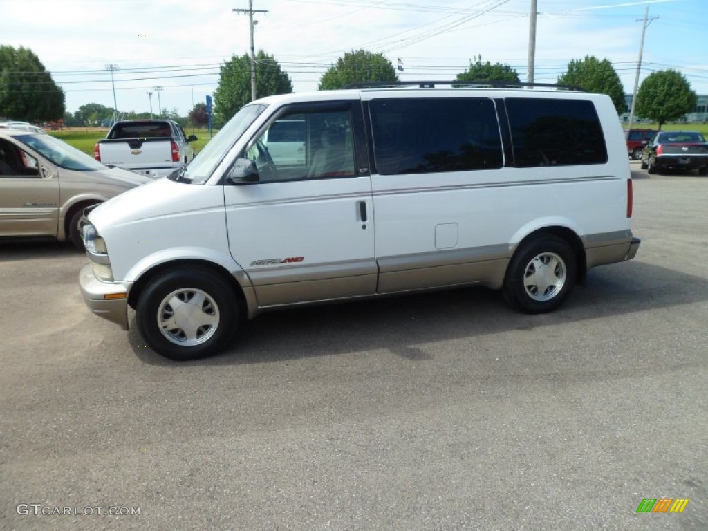 2001 Astro LT AWD Passenger Van - Ivory White / Neutral photo #8