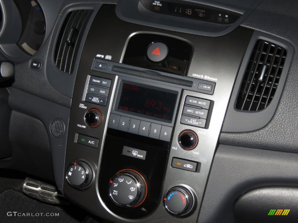 2012 Kia Forte SX Controls Photo #83567184