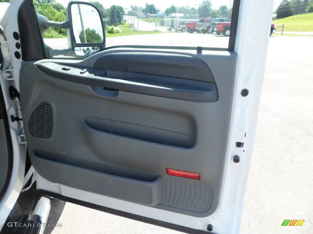 2004 F250 Super Duty XLT Crew Cab 4x4 - Oxford White / Medium Flint photo #21
