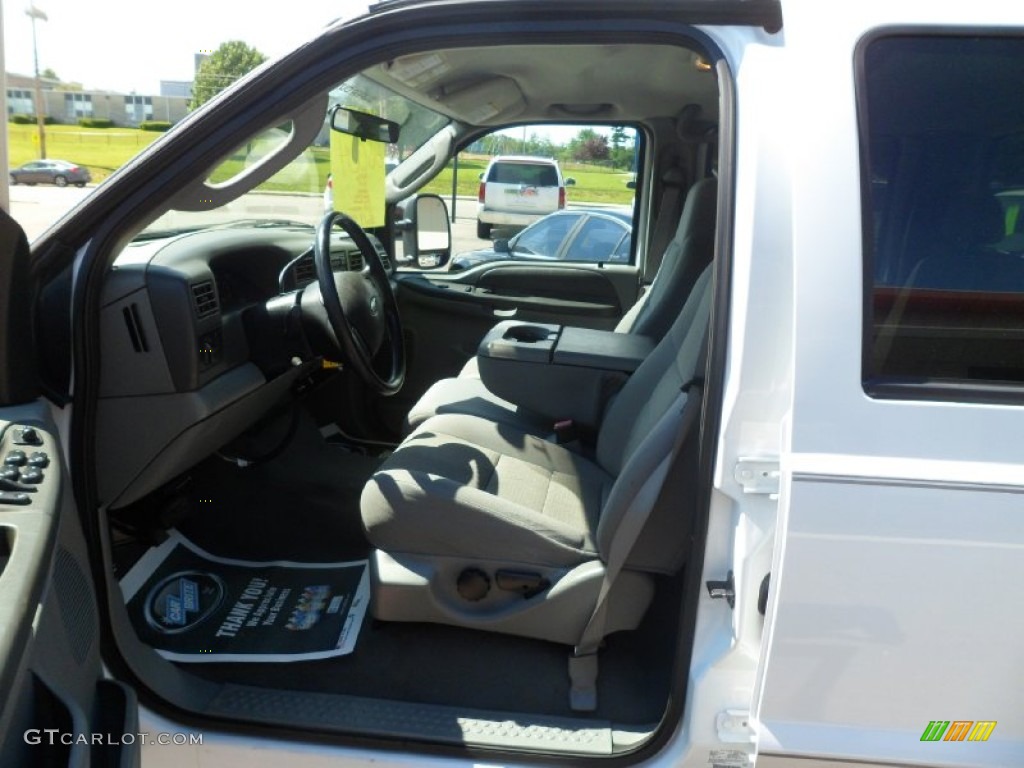 2004 F250 Super Duty XLT Crew Cab 4x4 - Oxford White / Medium Flint photo #27