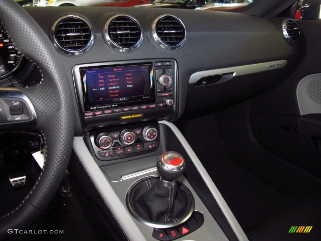 2013 Audi TT RS quattro Coupe Controls Photo #83569359