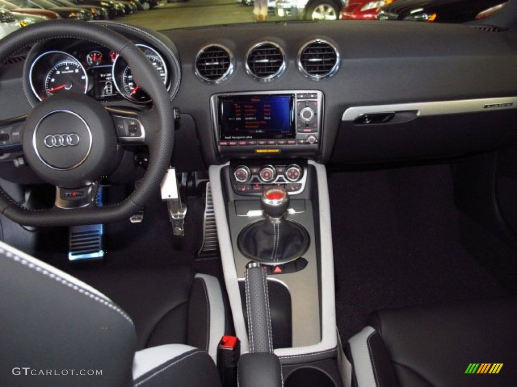 2013 Audi TT RS quattro Coupe Black/Spectral Silver Dashboard Photo #83569401