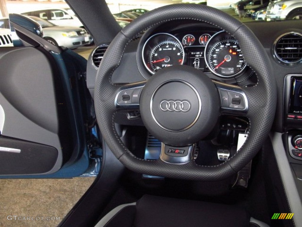 2013 Audi TT RS quattro Coupe Black/Spectral Silver Steering Wheel Photo #83569425