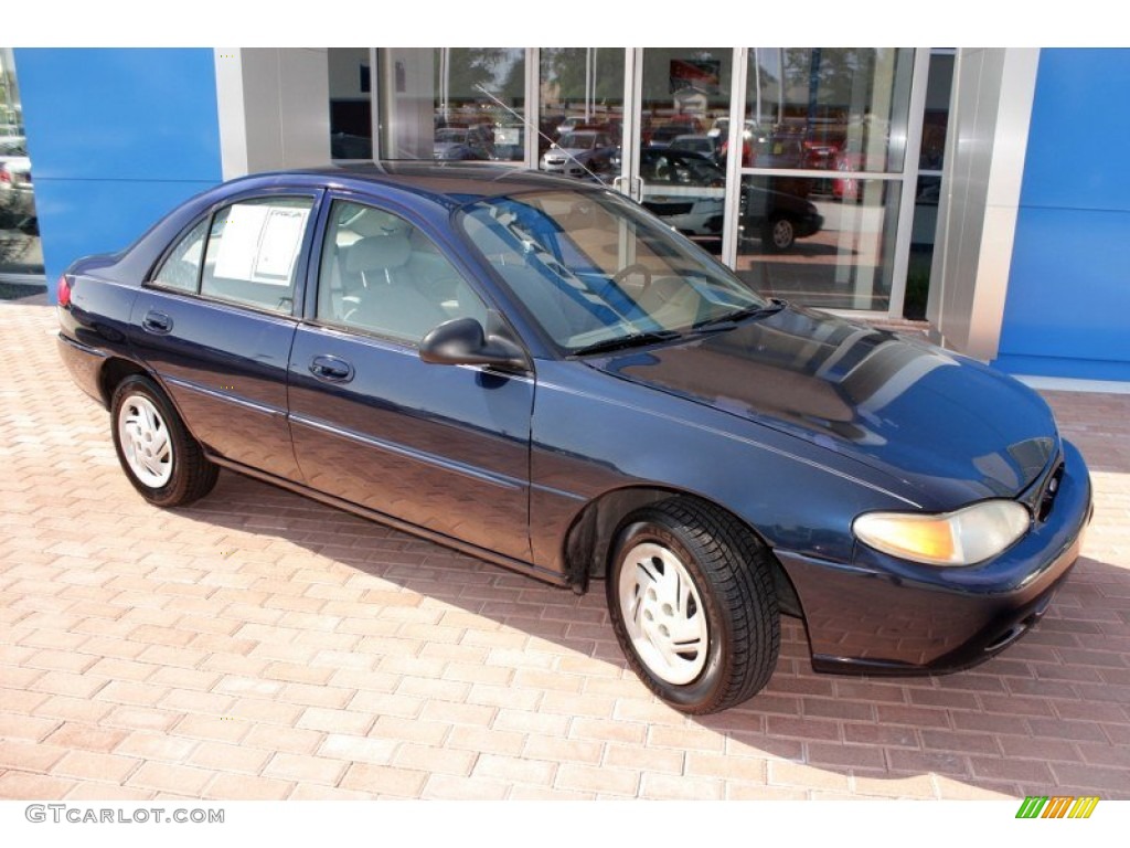 2002 Twilight Blue Metallic Ford Escort SE Sedan 83499701 Photo 10