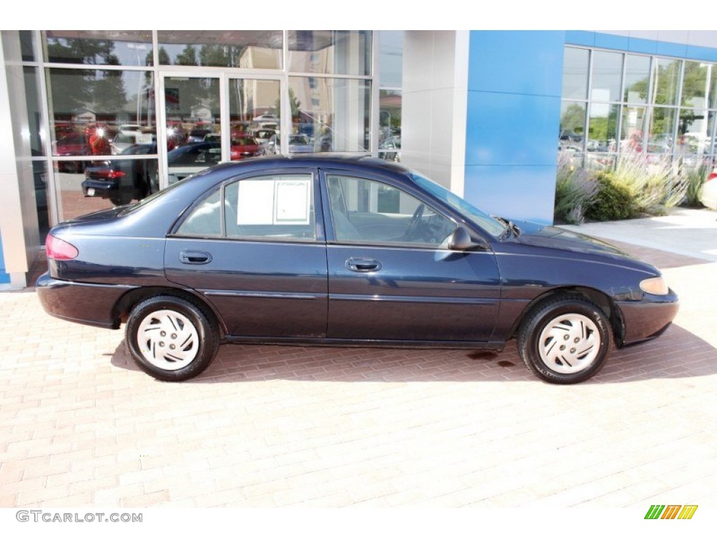 2002 Twilight Blue Metallic Ford Escort SE Sedan 83499701 Photo 12