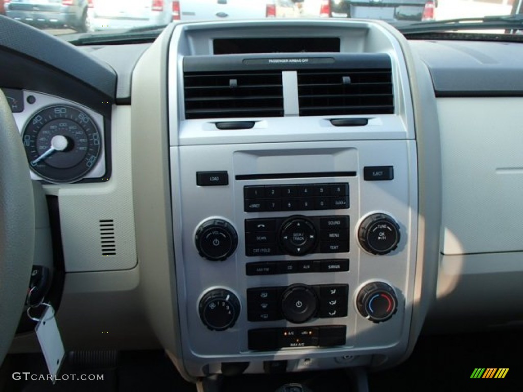 2011 Mercury Mariner V6 AWD Controls Photos