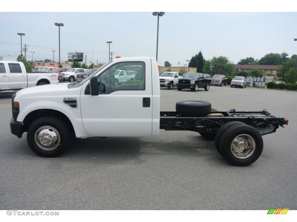 Oxford White 2008 Ford F350 Super Duty XL Regular Cab Chassis Exterior Photo #83572854